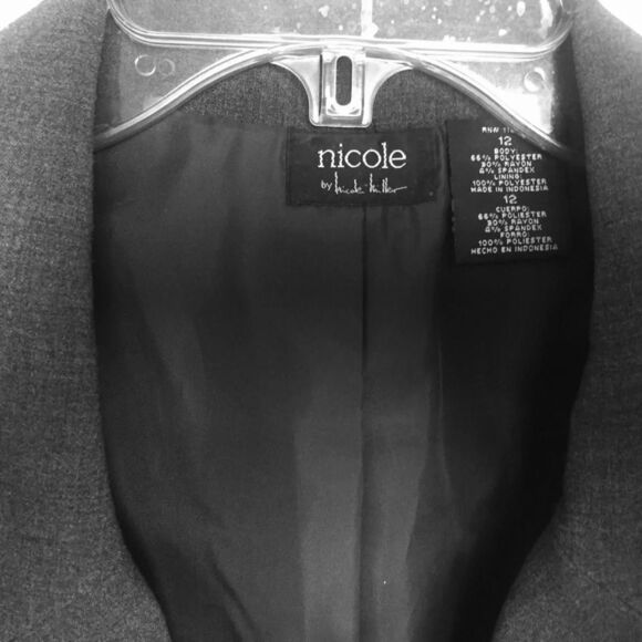 Nicole Grey Work Center Buttons Gray Fitted ‎ Blazer Size 12 - Picture 5 of 5